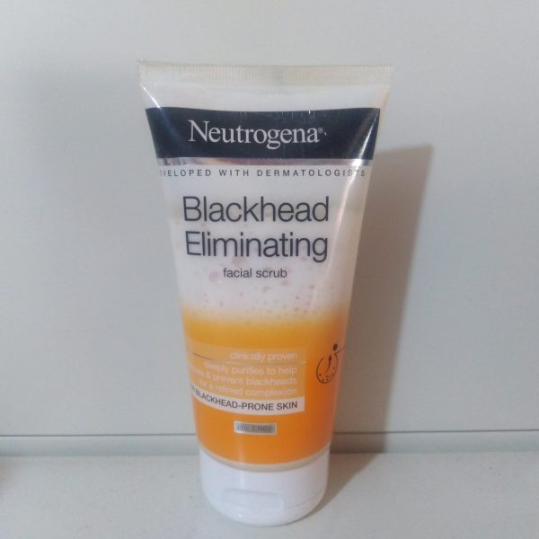 Neutrogena Blackhead Eliminating facial scrub